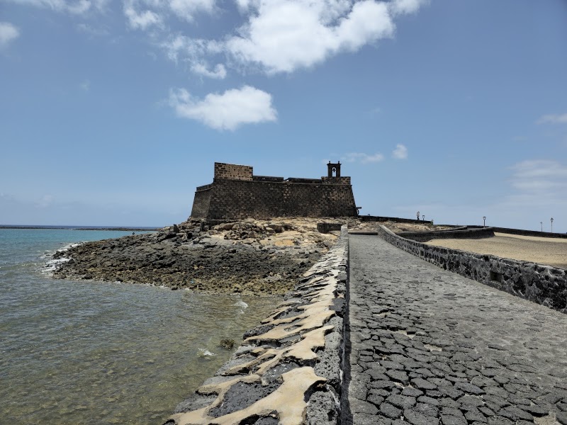 Castillo de San Gabriel y Puente de las Bolas