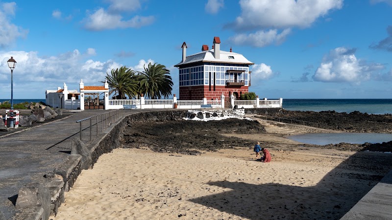 Paseo por el pueblo de Arrieta