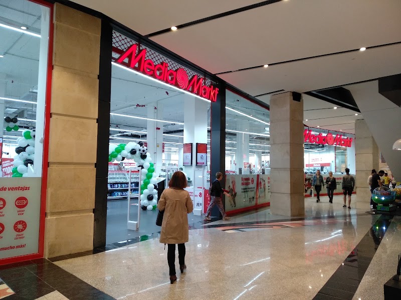 Shopping e design al Centro Comercial Zubiarte