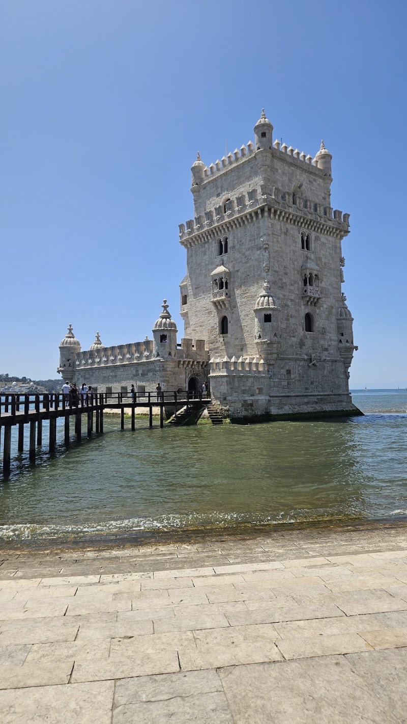 Paseo vespertino por el paseo marítimo de Belém