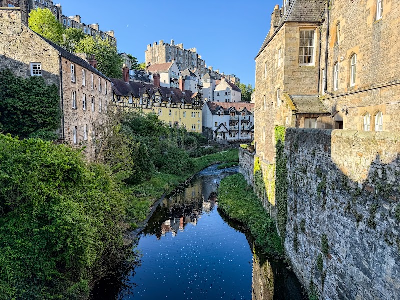 Paseo por Dean Village y Water of Leith