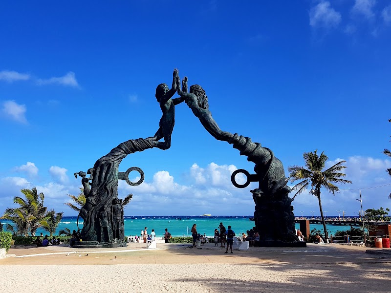 Visit Parque Fundadores