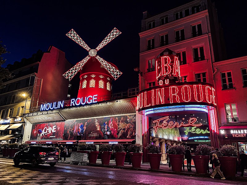 Moulin Rouge (exterior y barrio de Pigalle)