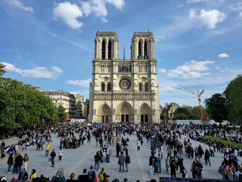 Visita gratuita a la Catedral de Notre-Dame (exterior) y Île de la Cité