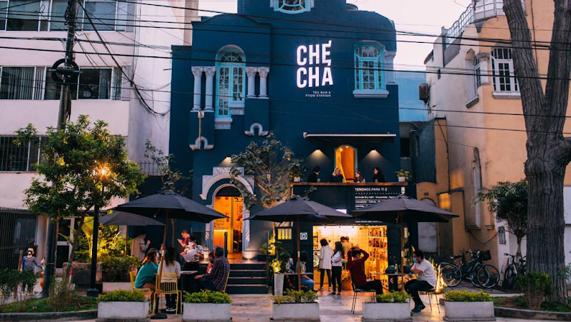 Coffee Break at CHE CHA Tea Bar & Food Station