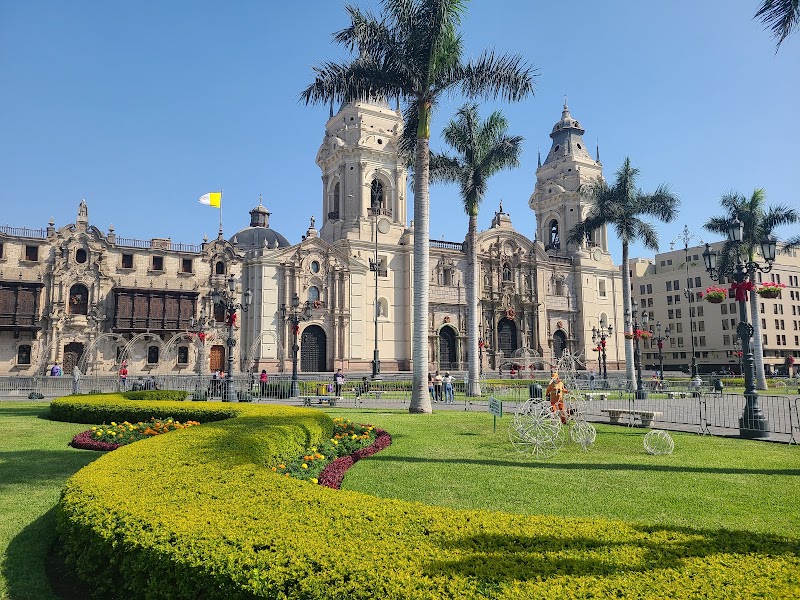 Plaza Mayor & Lima Historic Center