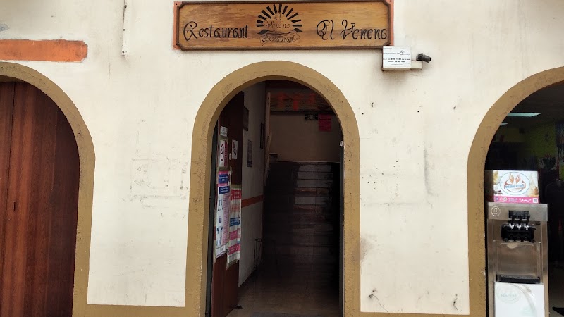 Comida en Restaurante El Veneno