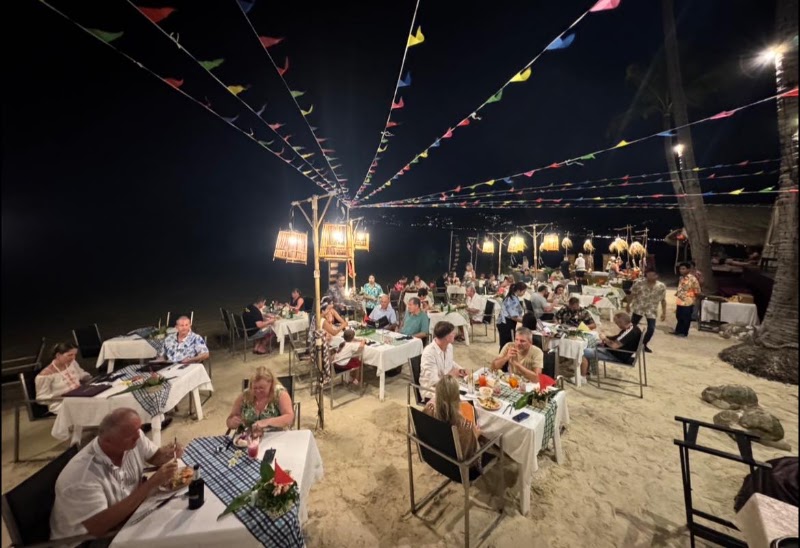 ארוחת צהריים ב-Dara Serene Restaurant