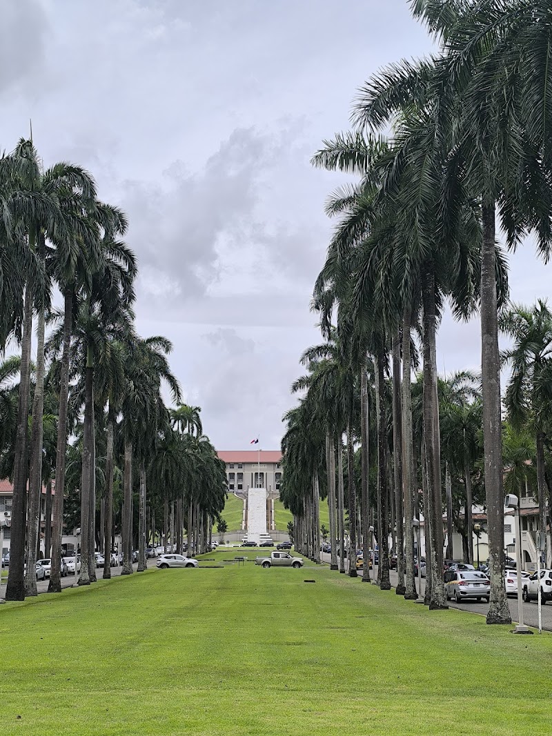 Paseo por la Avenida Balboa (opcional)