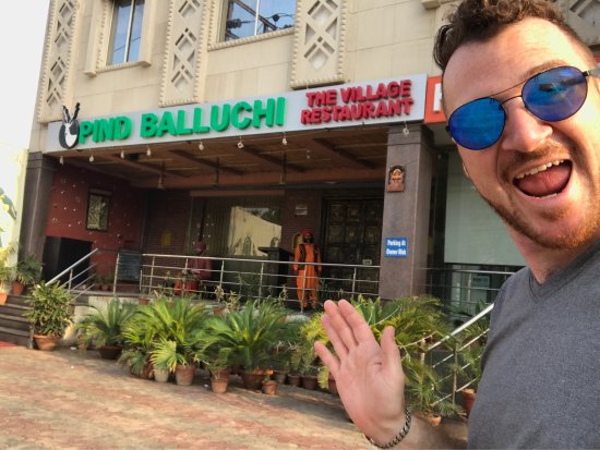 Almuerzo en Pind Balluchi