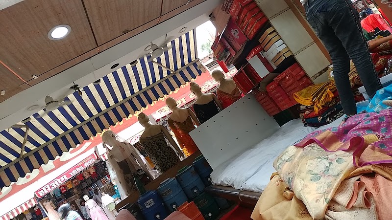 Visita al Kinari Bazaar