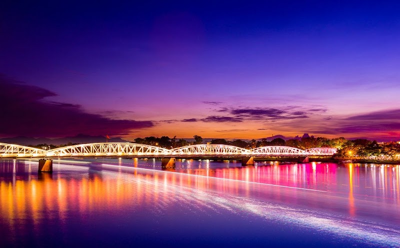 Dạo phố đi bộ Nguyễn Huệ Đà Nẵng buổi tối