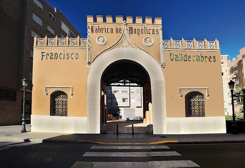 Fachada de la Antigua Fábrica de Francisco Valldecabres