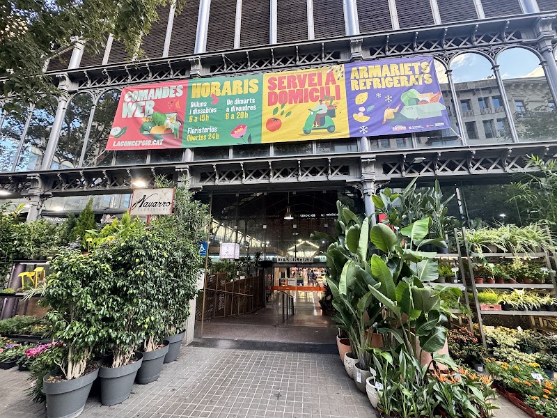 Recorrido por el Mercat de la Concepció