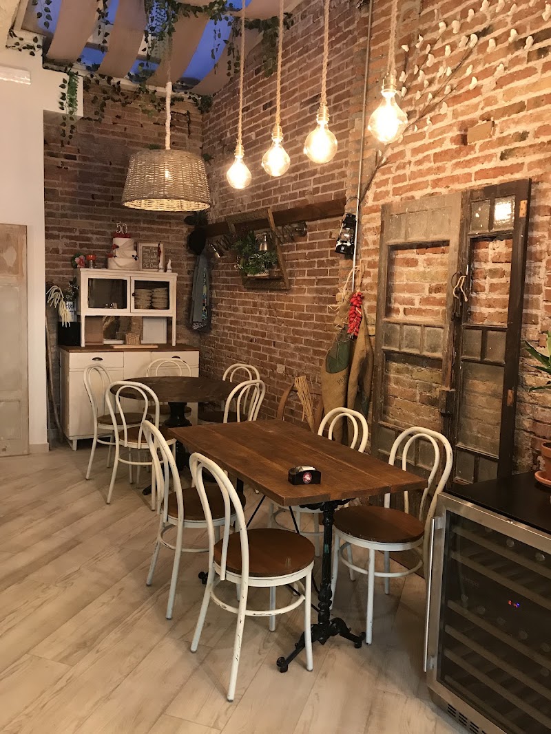 Almuerzo en Paisano Bistro