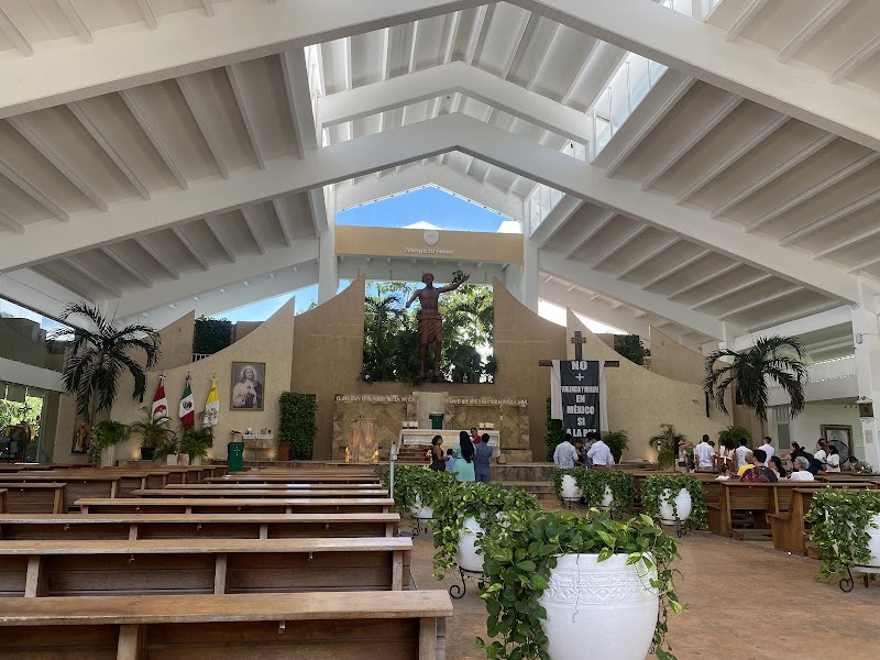 Visita a la Parroquia de Cristo Resucitado