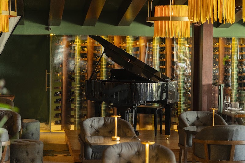 Cena en Harry's Prime Steakhouse & Raw Bar