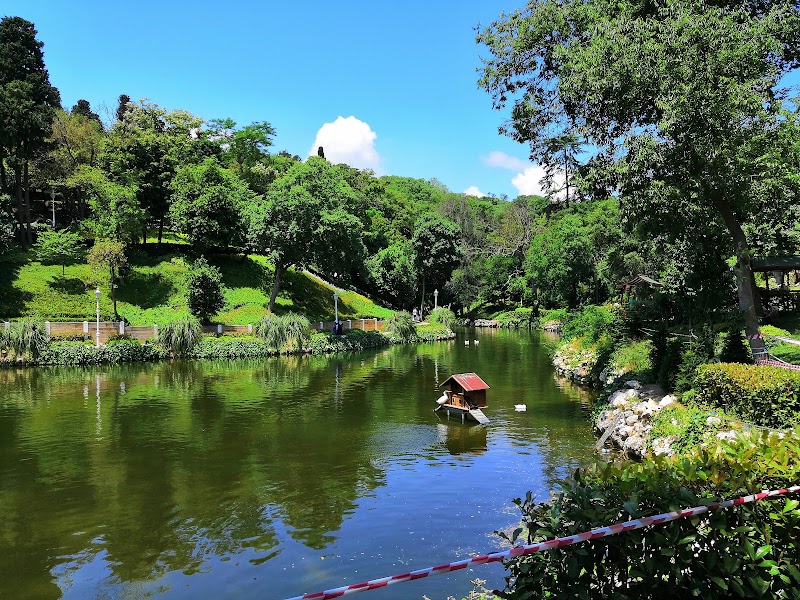 Paseo relajante por el Parque Yıldız