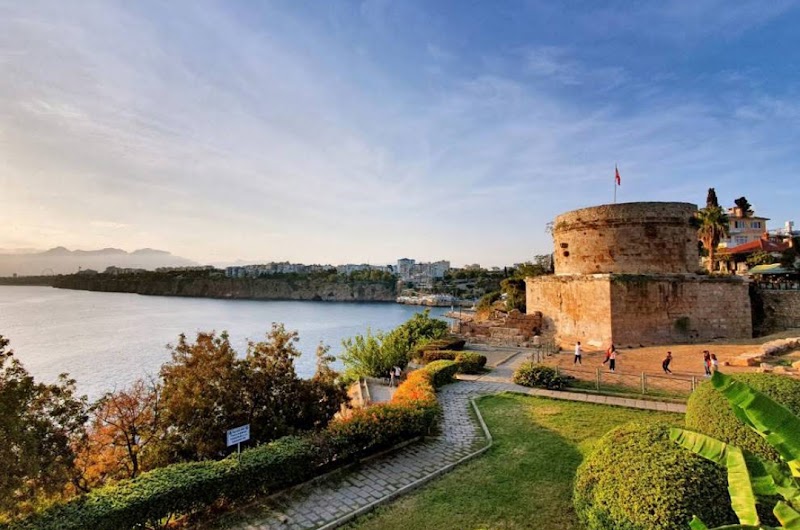 Paseo por el Parque Karaalioğlu