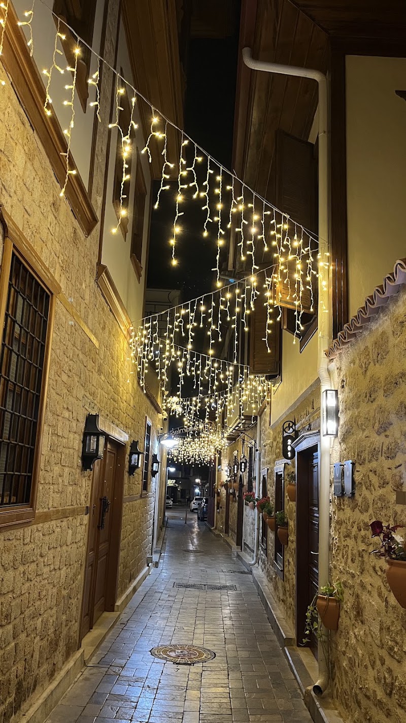 Paseo por Kaleiçi, el casco antiguo de Antalya