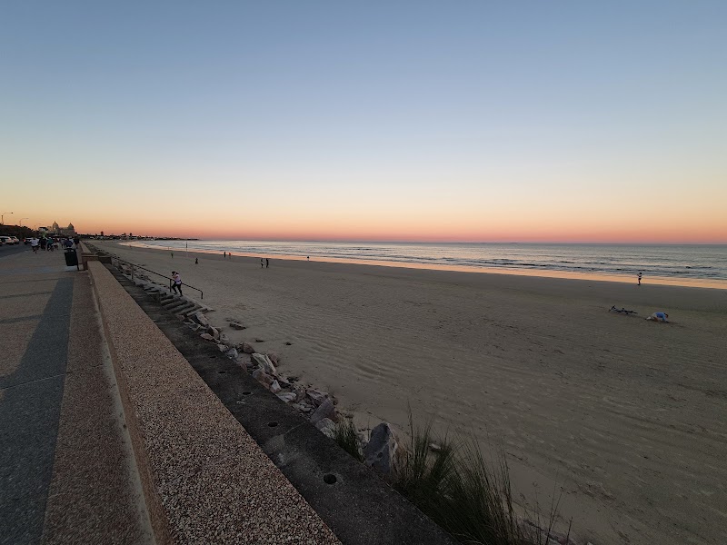 Paseo por Carrasco y playa