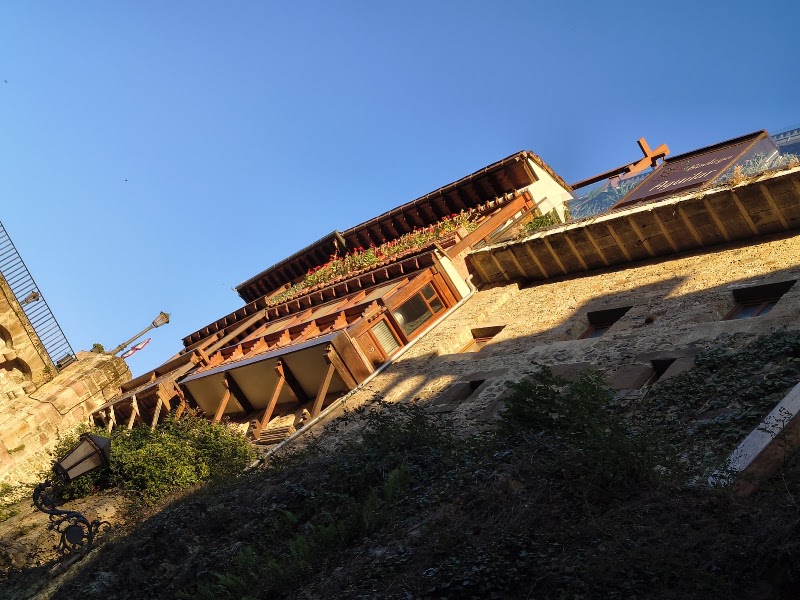 Oficina de Turismo de Potes y paseo por el casco antiguo