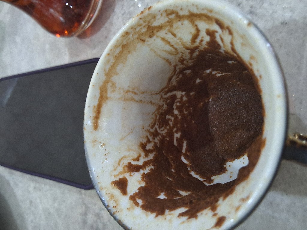 ela güneş profil fotoğrafı