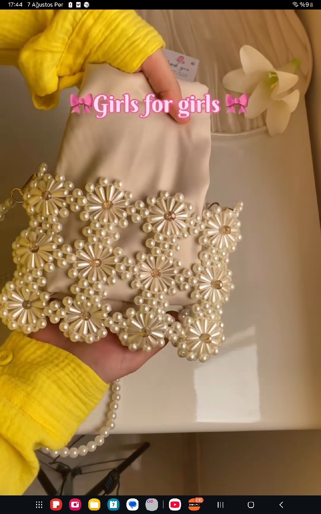 ela aslan profil fotoğrafı