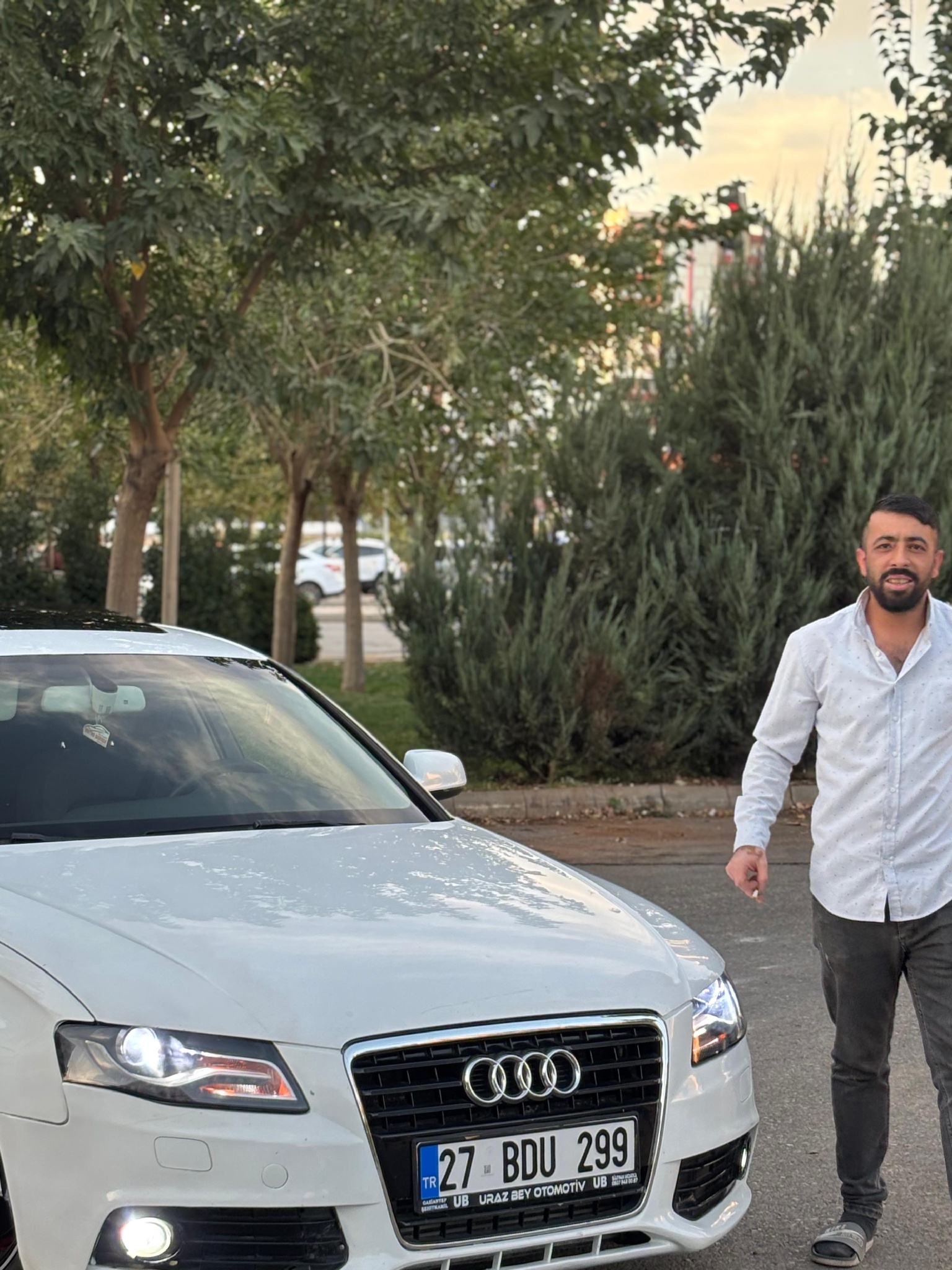 Bygülmüş profil fotoğrafı