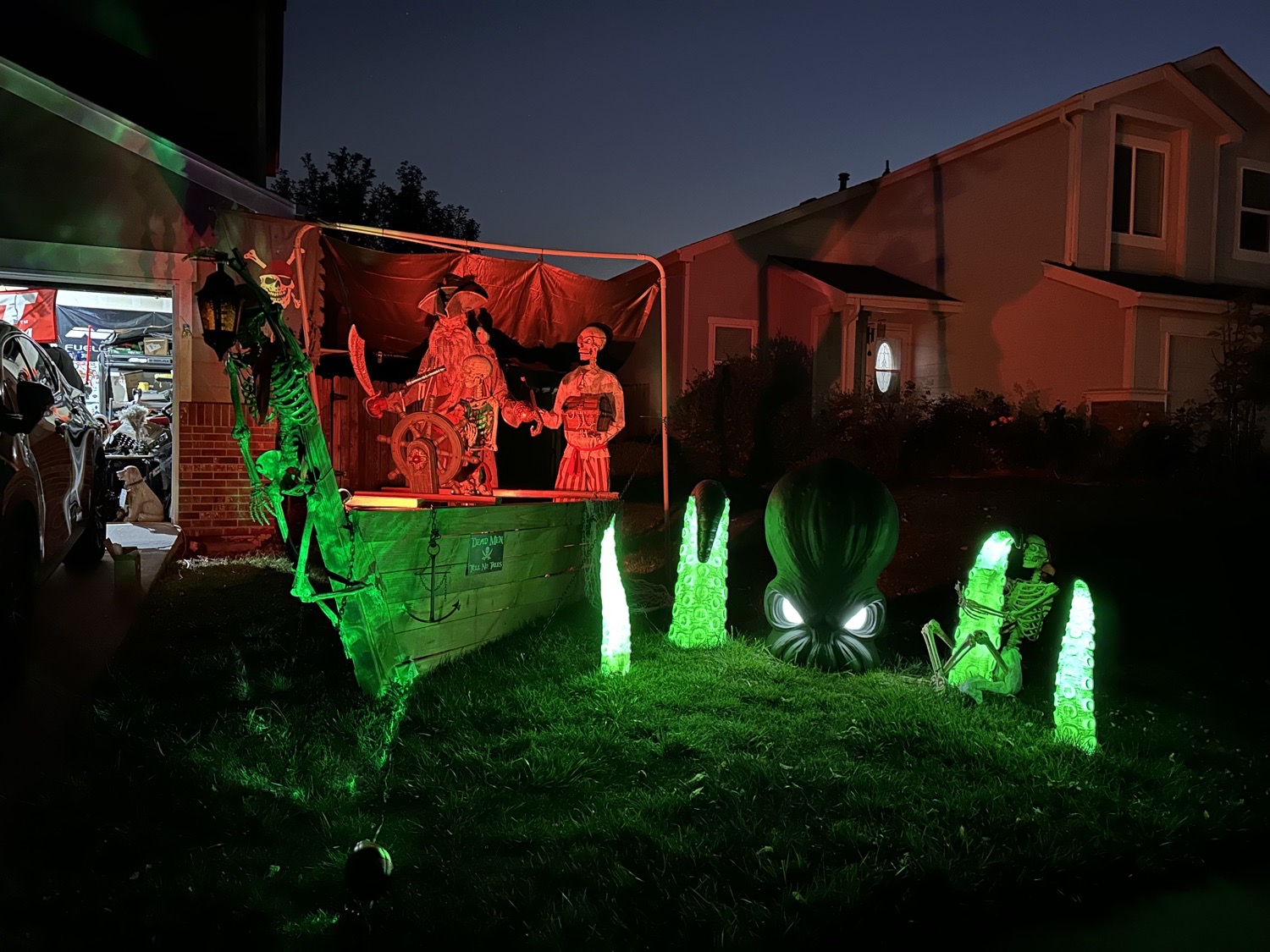 larsen-evans haunted graveyard & Pirate Ship