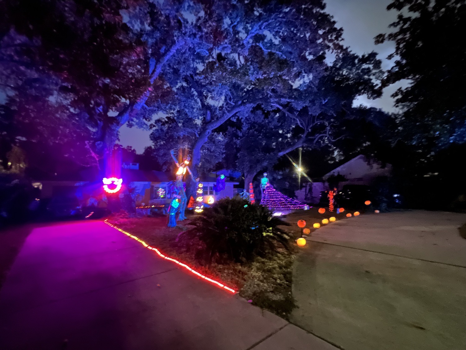 Spooky Yard Display Off 90