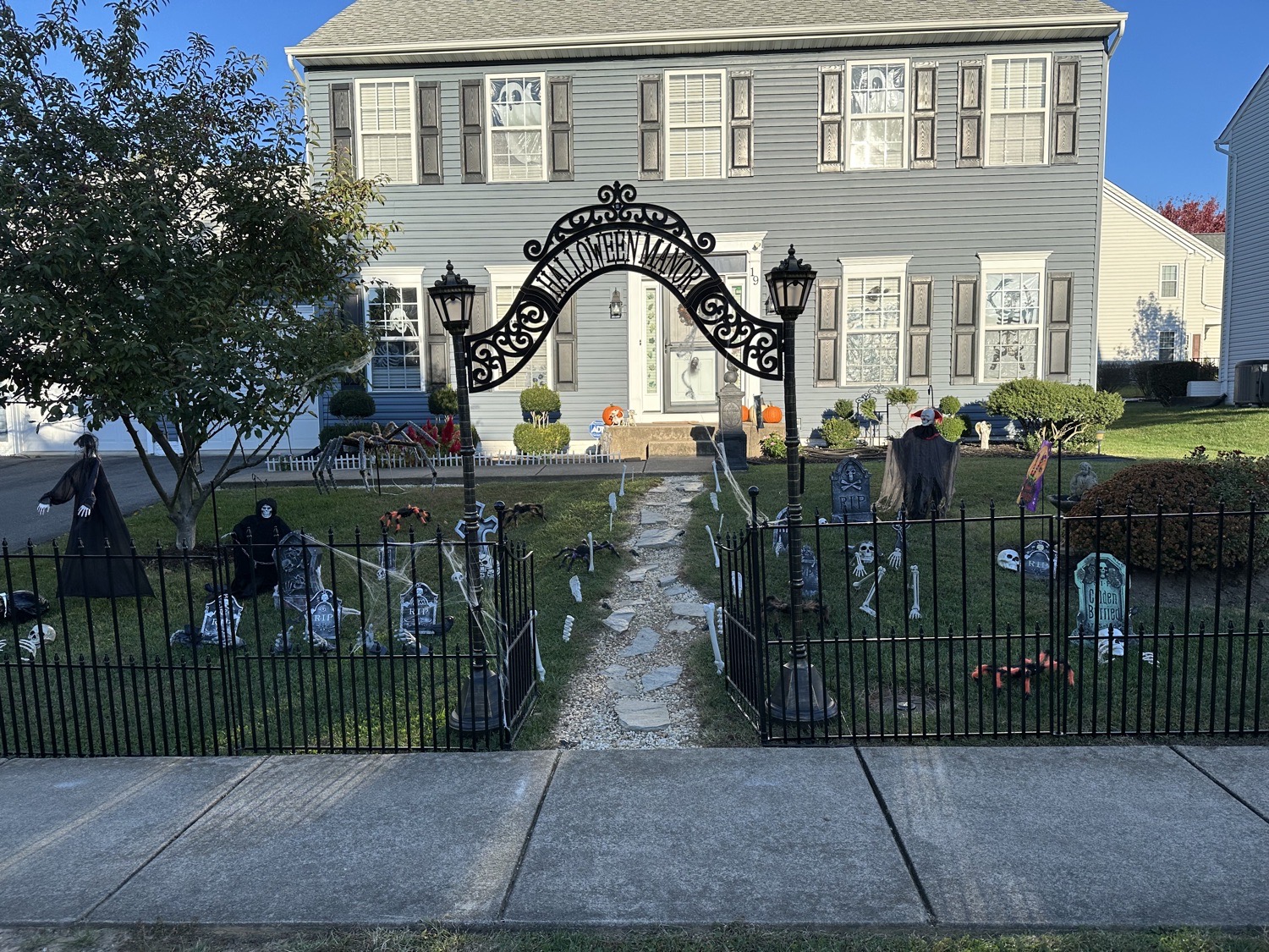 The Haunted Manors Graveyard