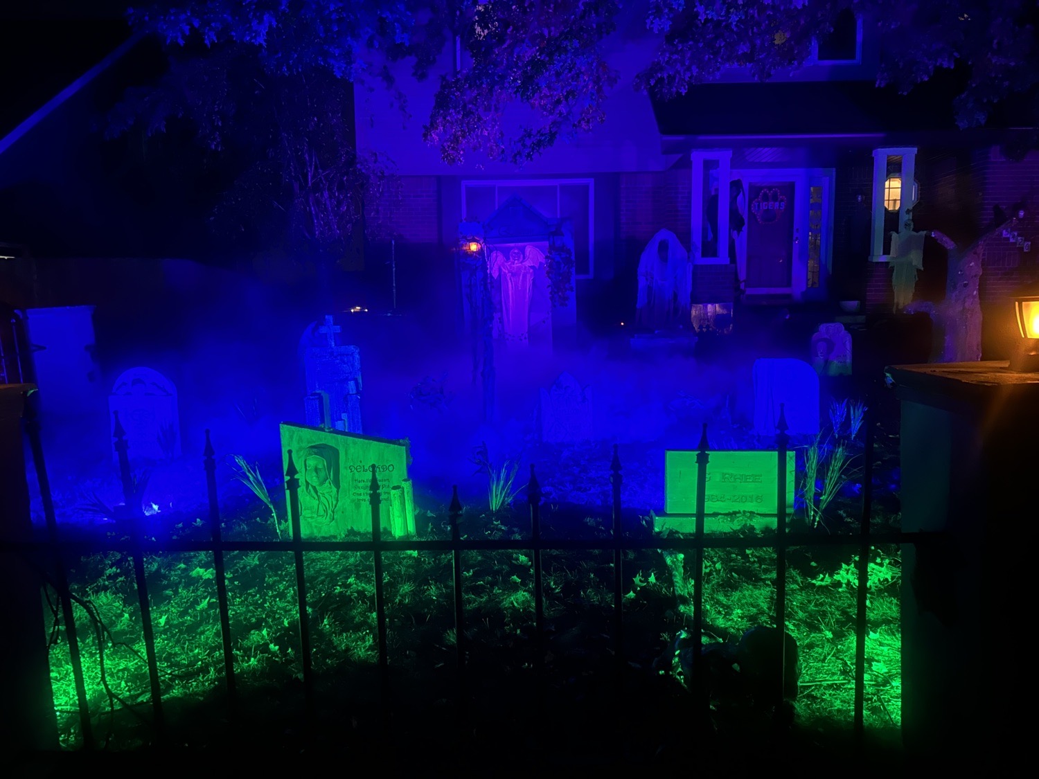 cody cemetary and yard haunt