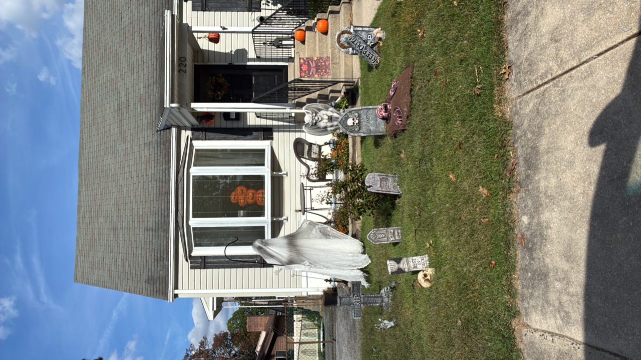 Fernwood cemetery and Haunted Pumpkins