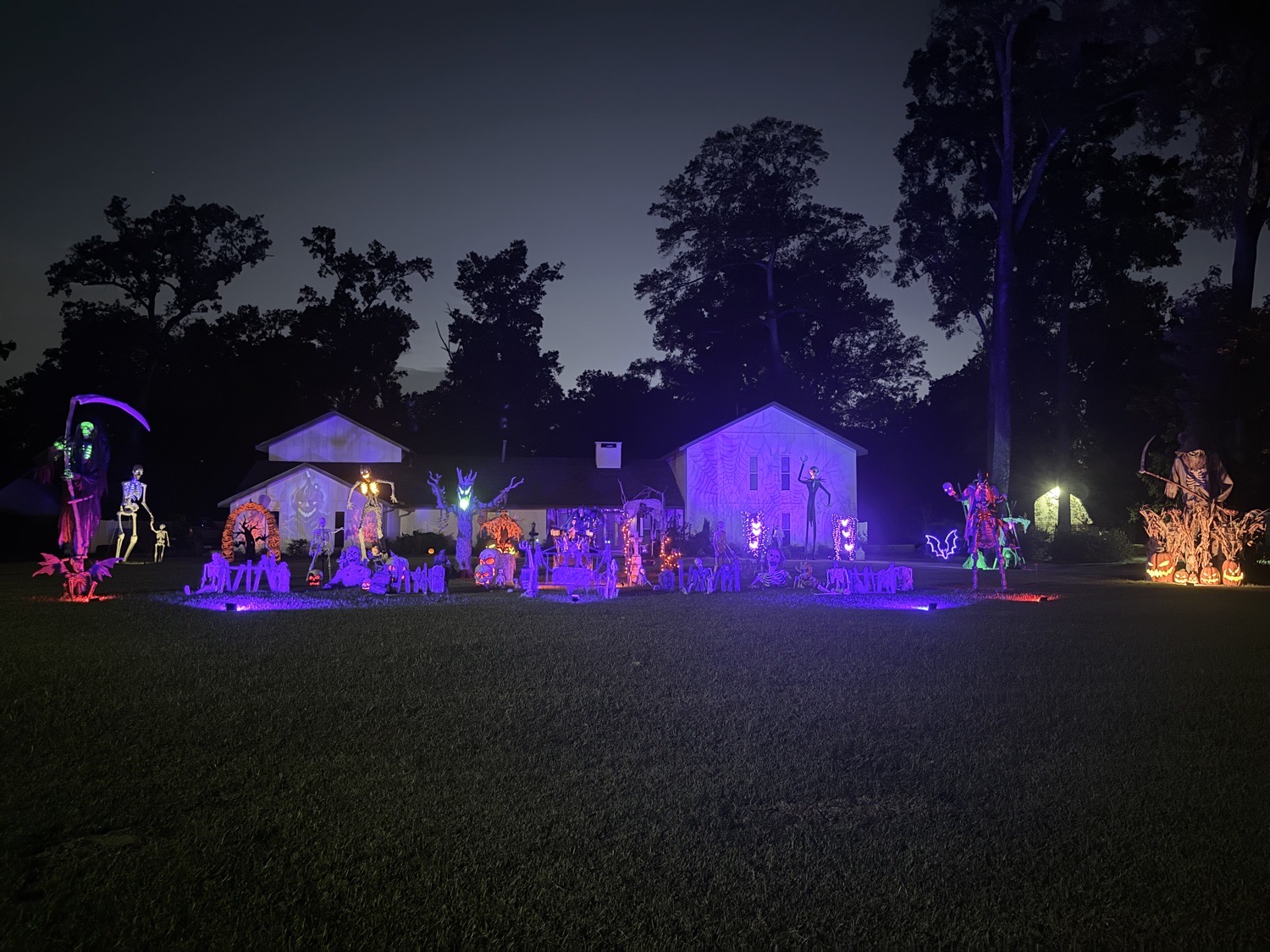 Land Of The Giants — haunted house in Central, LA