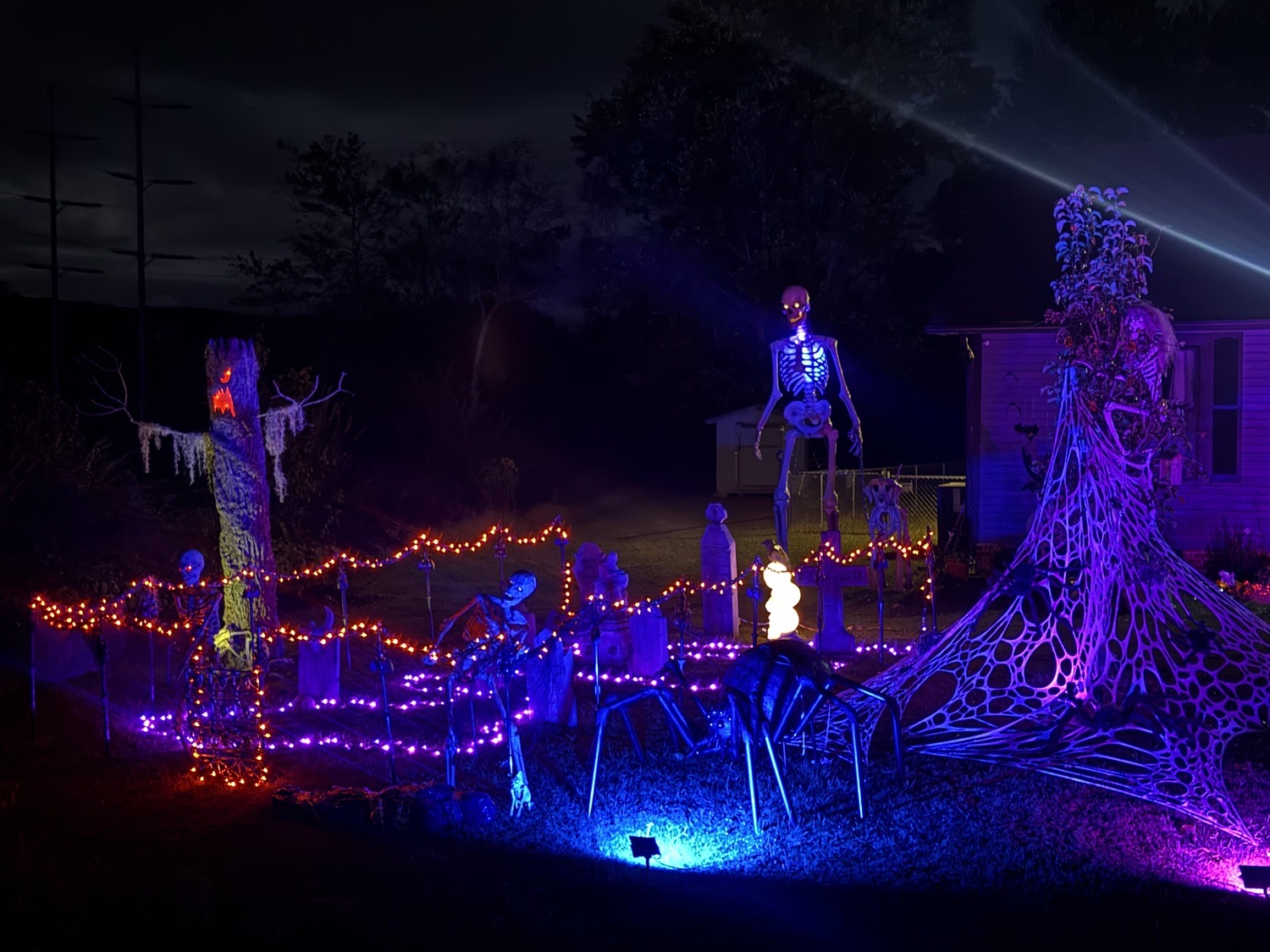 Skelly’s On DEADmon