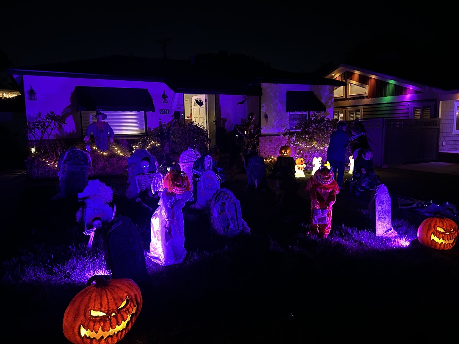 Walker Ave Spooky Graveyard