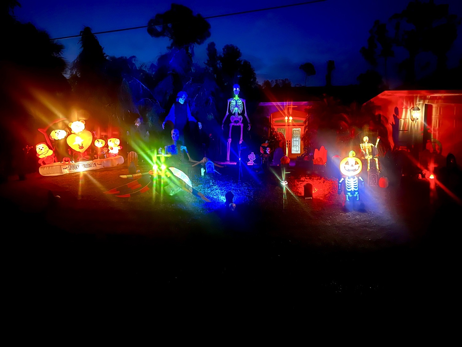 Haunted Cemetary Yard Display, Life Size Props, & Candy!