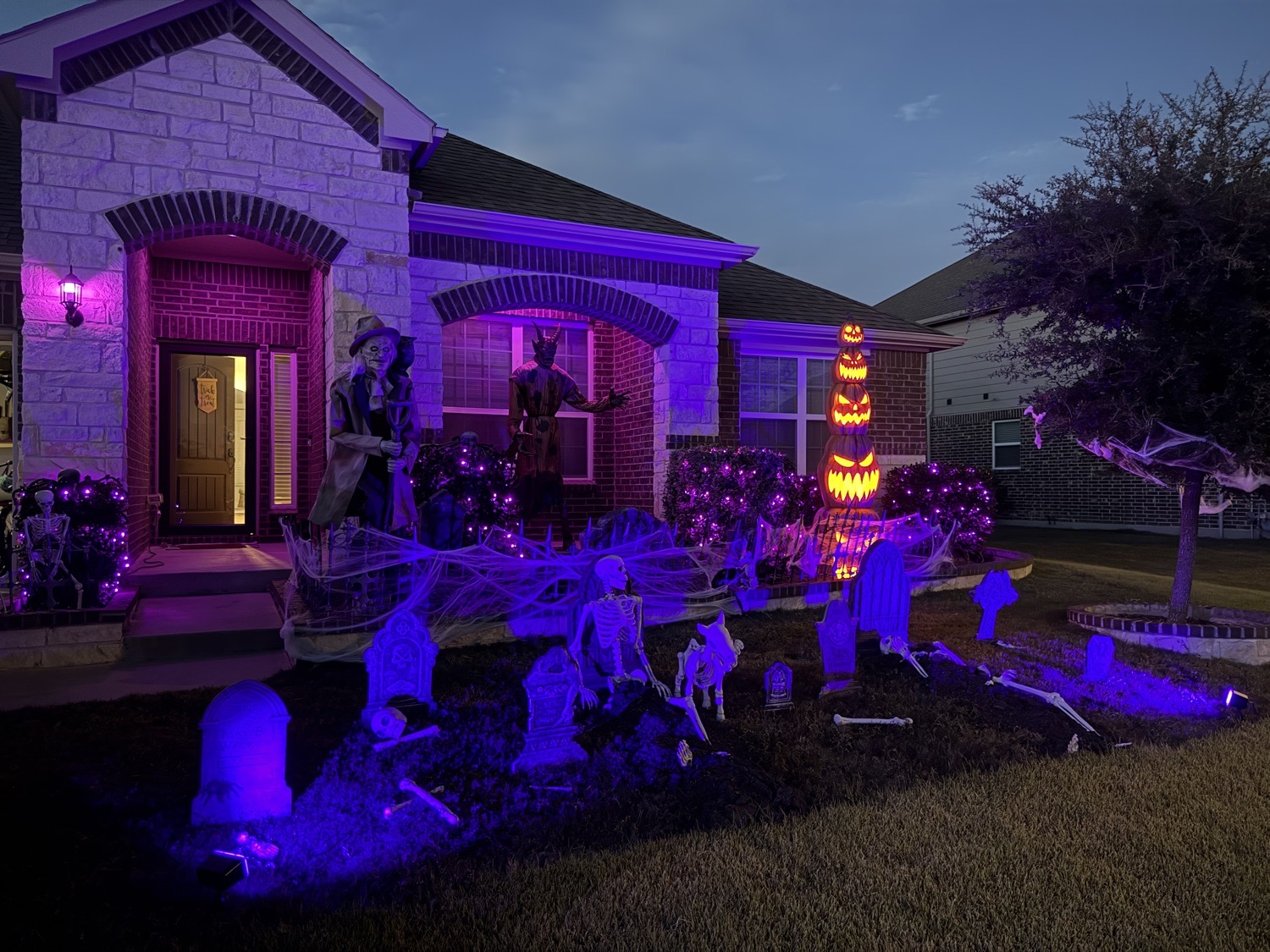Spooky Graveyard — haunted house in Fort Worth, TX