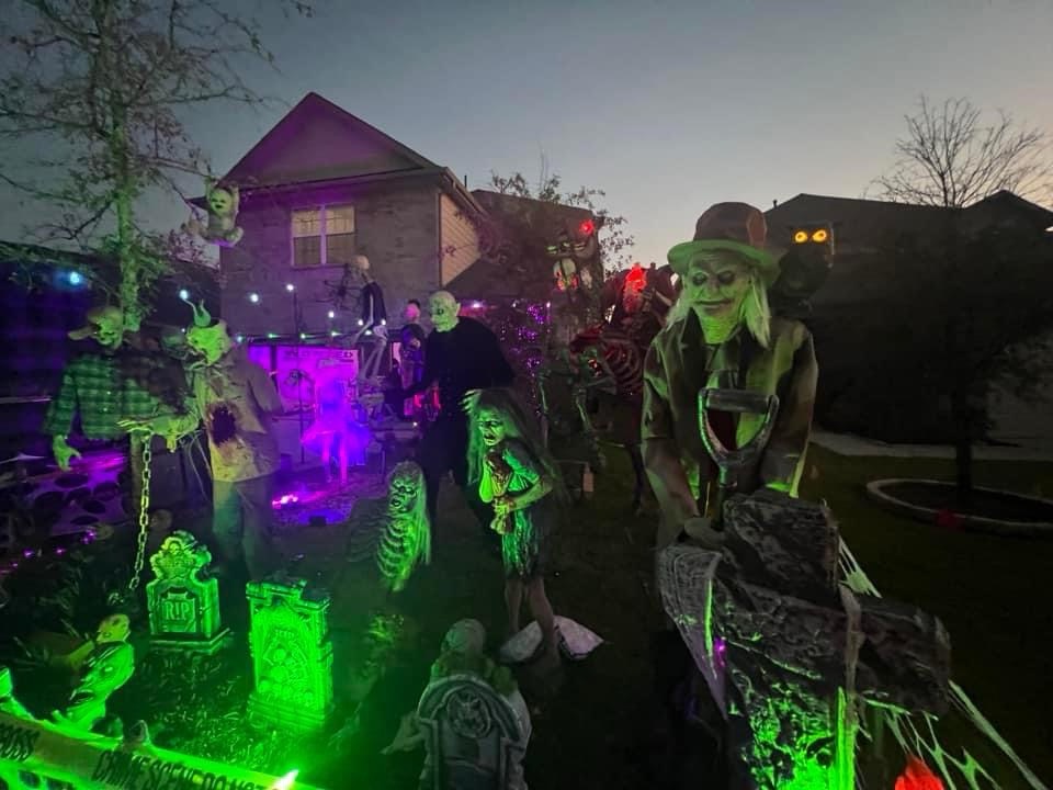 Days Halloween House