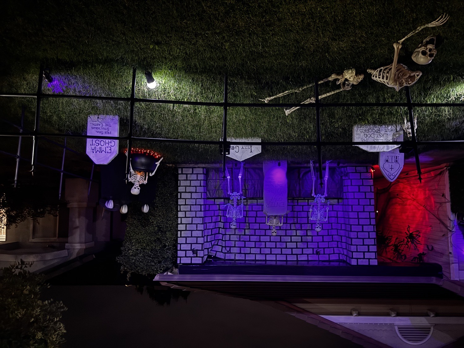 Haunted Cemetery Yard