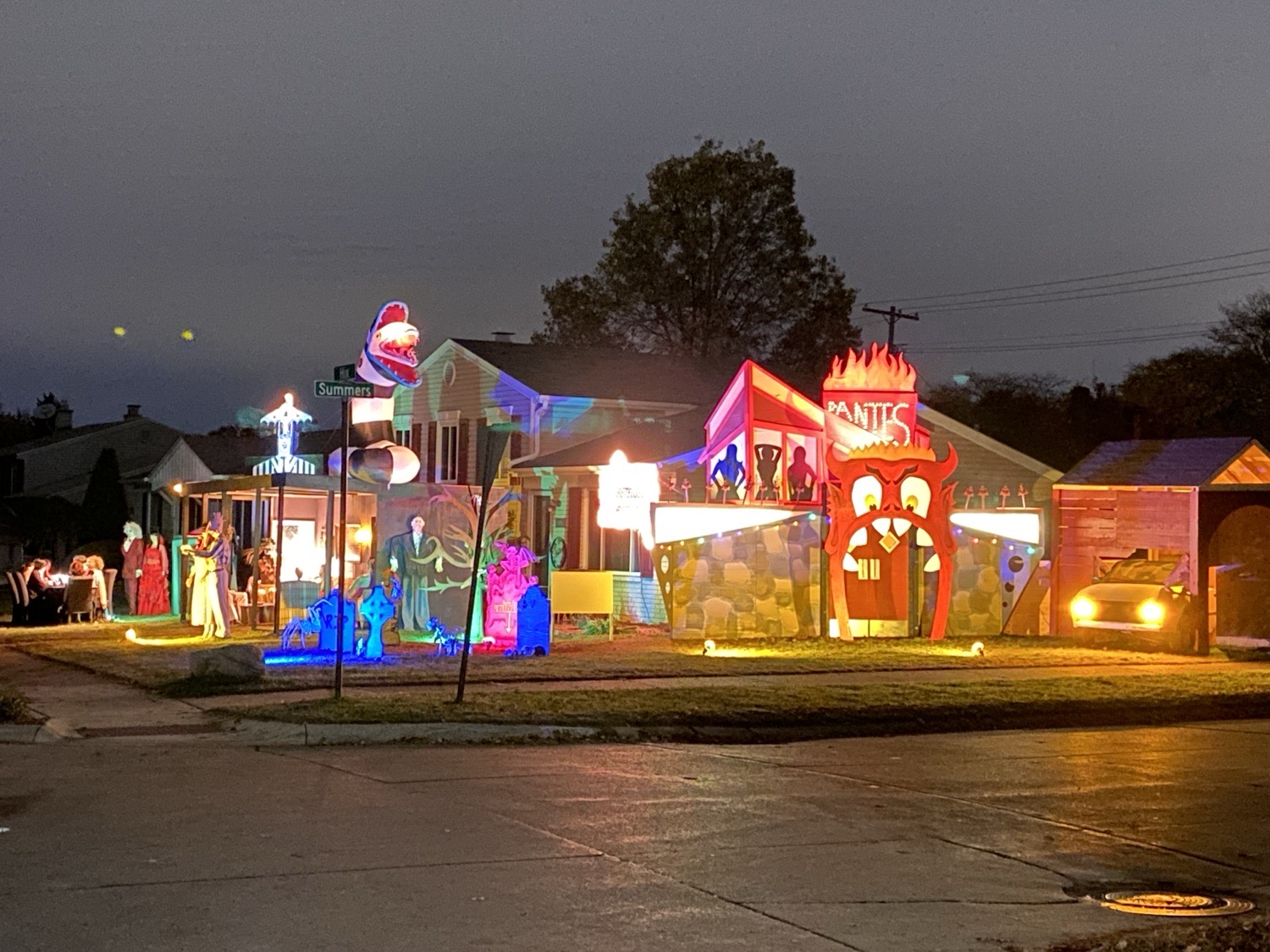 #HixHalloweenHouse