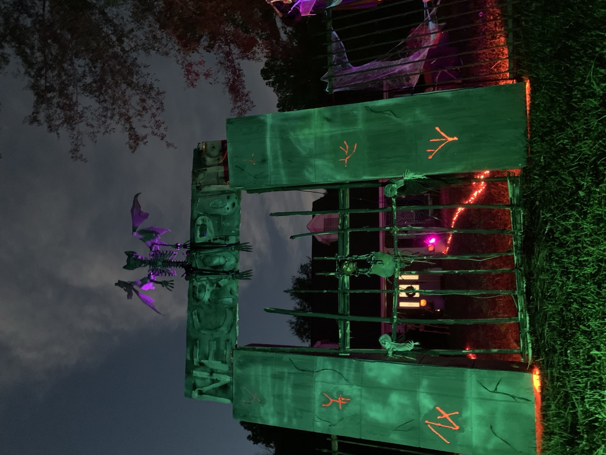 Loewe’s Haunted Yard