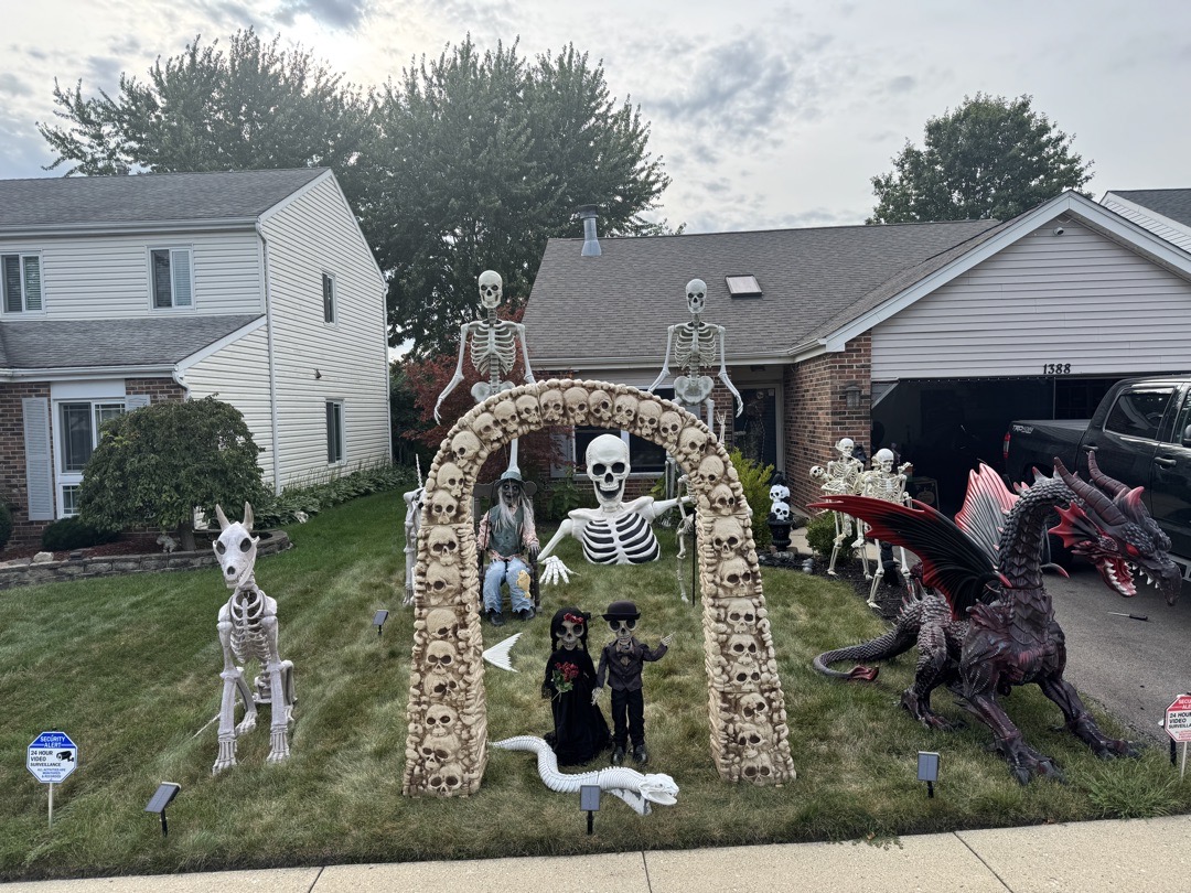 Skeleton Kingdom Halloween Haunt in Carol Stream, Illinois