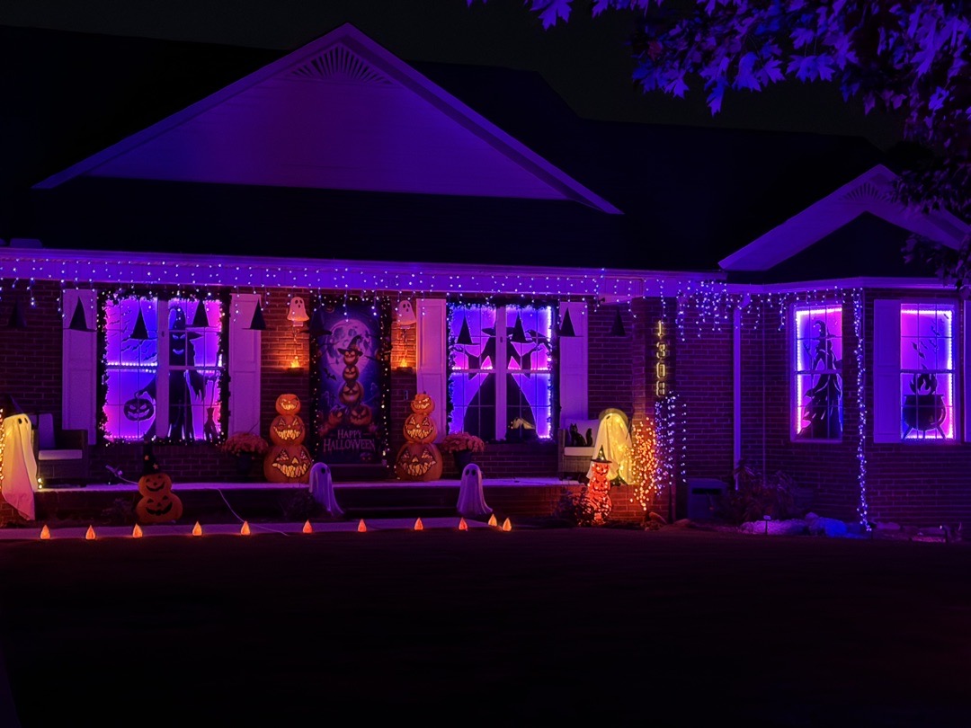 Fun Black Light House With Glowing Windows in Cookeville, TN
