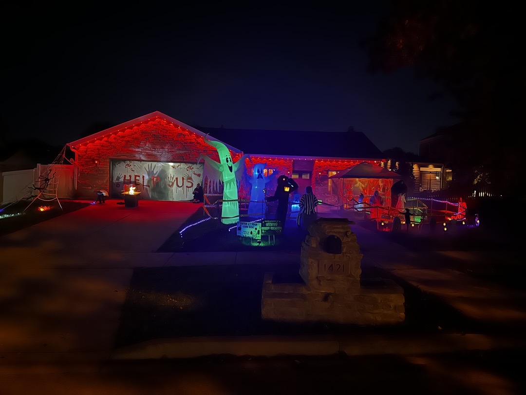 Dead End On Bradley Ct Halloween Haunt in Downers Grove, Illinois