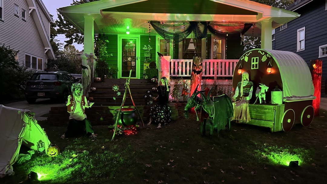 Marlowe Haunts: Gypsy Caravan in Lakewood, OH