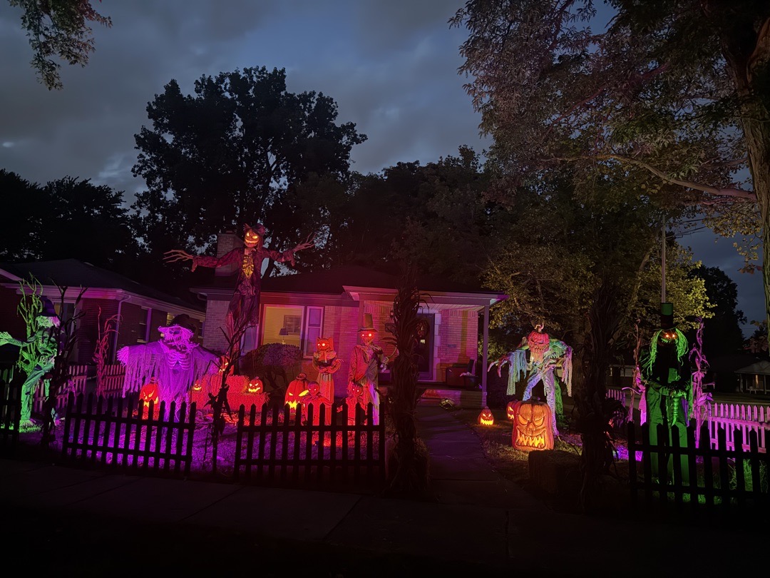 Hunt Club Hollow: The Cursed Harvest Halloween Haunt in Harper Woods, Michigan