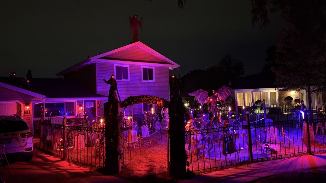 Russett Grove Cemetery — haunted house in Schaumburg, IL