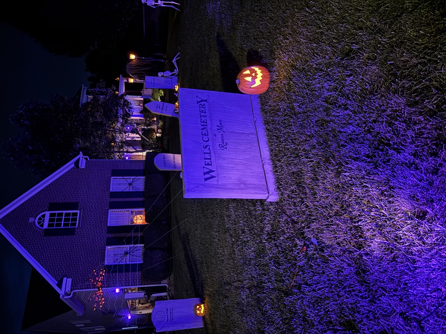 Wells Cemetery at Robinson Manor in Springboro, OH